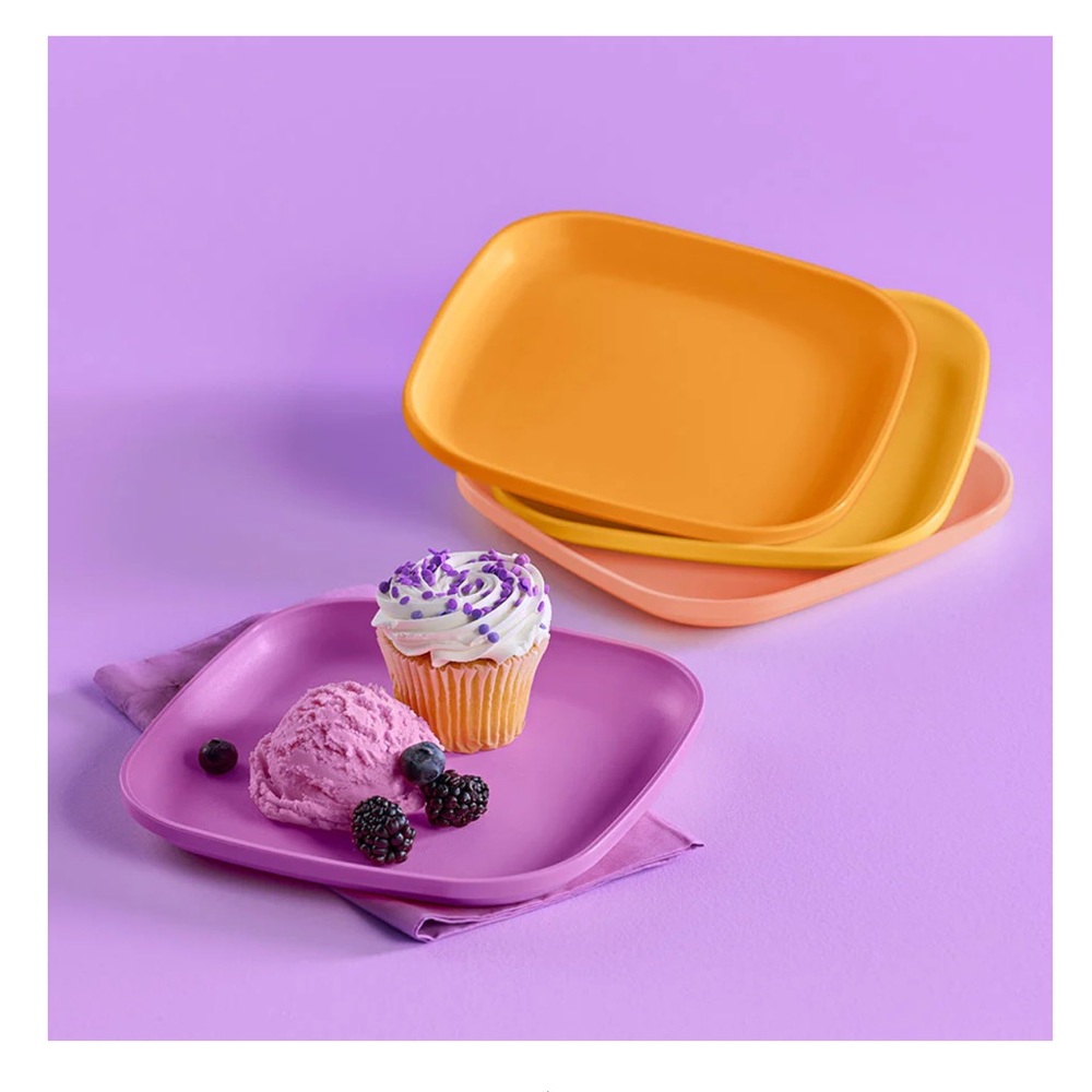 NEW TUPPERWARE SQUARE LUNCHEON PLATES